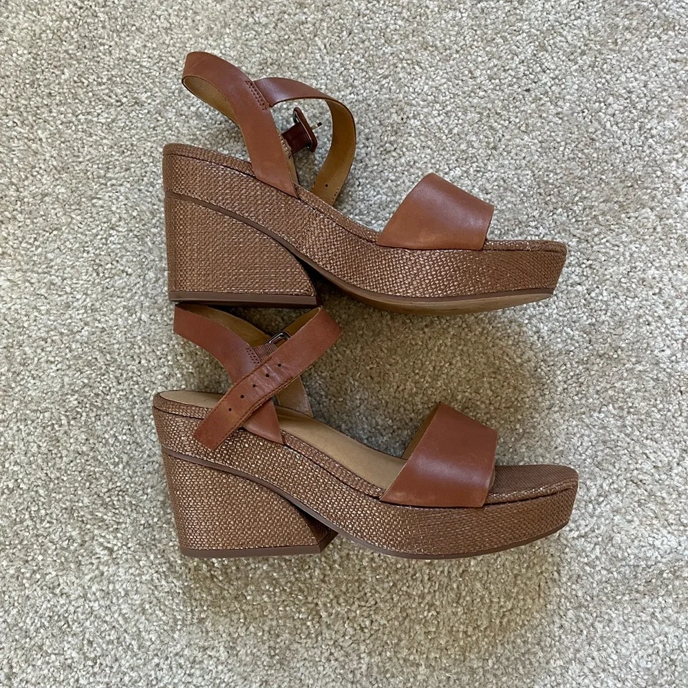 Crown Vintage Women's Brown Leather Wedge Heel Sandals Size 8.5 - Picture 2 of 8